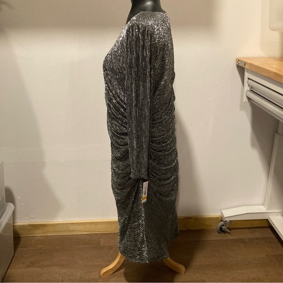 R&M Richards Women’s Silver Dress Size 16W - Picture 6 of 14